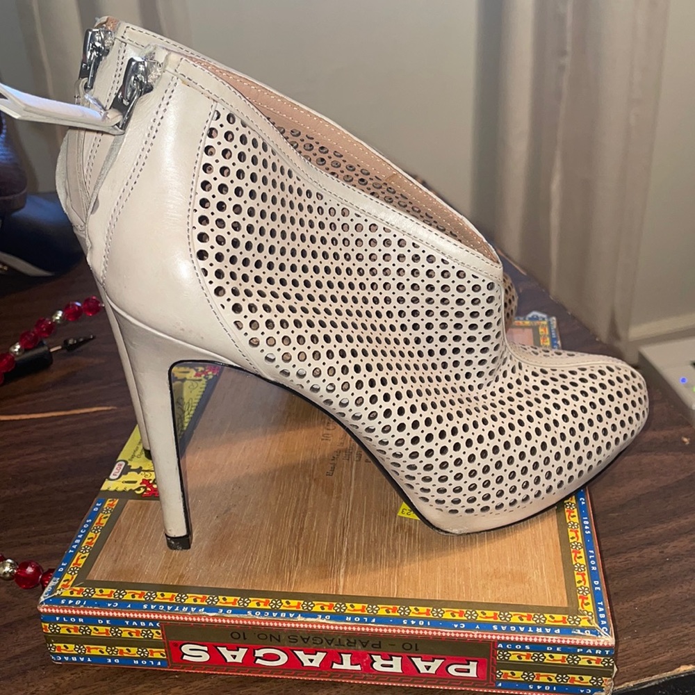 Vince Camuto summer heeled bootie with zip up back, minor wear